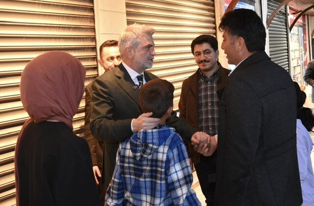 Başkan Görgel, Kapalı Çarşı’da Esnaf ve Vatandaşlarla Bir Araya Geldi