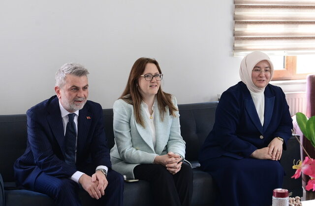 Başkan Görgel’den Çocuk Evleri ve Engelsiz Yaşam Merkezi’ne Bayram Ziyareti