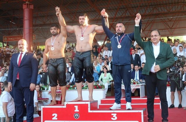 TÜRKİYE’NİN BAŞPEHLİVANI YUSUF CAN ZEYBEK