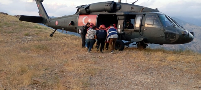 Kahramanmaraş’ta Uçurumdan Düşen Genç, Helikopterle Kurtarıldı
