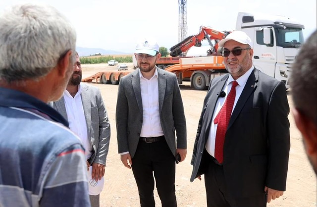 Dulkadiroğlu ve Çağlayancerit Belediye Başkanları Yol İnşaatını İnceledi