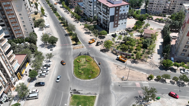 Mustafa Or Caddesi’ndeki Yaya Yolları Yenileniyor