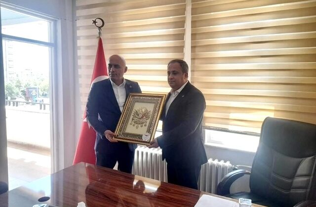 MHP MKYK Üyesi Bünyamin Köken’den MHP İl Başkanlığı’na Ziyaret