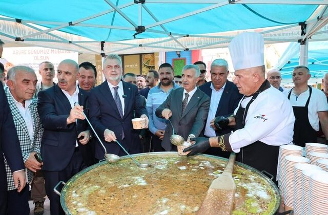 Vali Mükerrem Ünlüer’den  Aşure İkramı