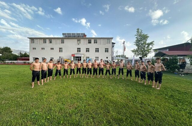 KAHRAMANMATAŞ’TA SPORCU FABRİKASI ÇALIŞIYOR