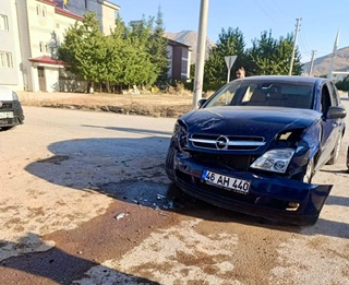 Elbistan’da trafik kazası: 2 yaralı