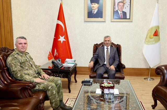 Kahramanmaraş Valisi Ünlüer, Yeni Tugay Komutanını Kabul Etti
