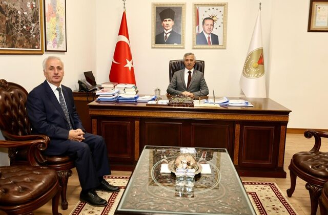 Vali Ünlüer’den Yeni Defterdar’a Başarı Dileği