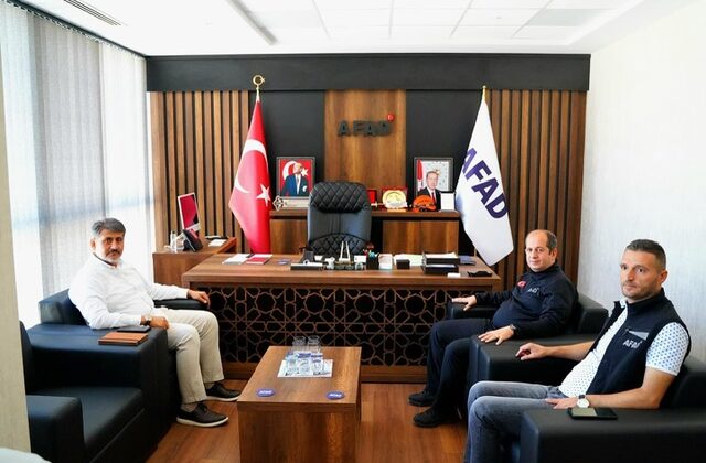 MİLLETVEKİLİ ÖMER ORUÇ BİLAL DEBGİCİ’DEN AFAD İL MÜDÜRLÜĞÜ’NE ZİYARET