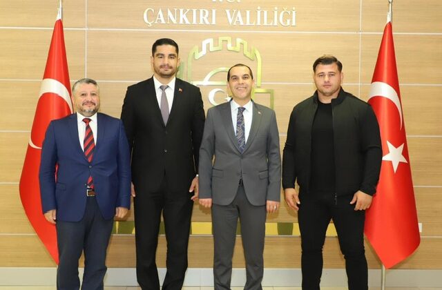 Milli Güreşçiler Taha Akgül ve Rıza Kayaalp’ten Çankırı Valisi M. Fırat Taşolar’a Ziyaret