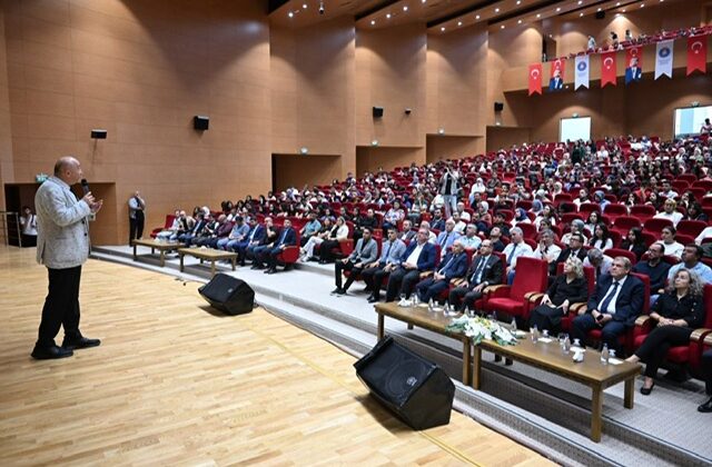 KSÜ’de Rektör-Öğrenci Buluşması Gerçekleştirildi