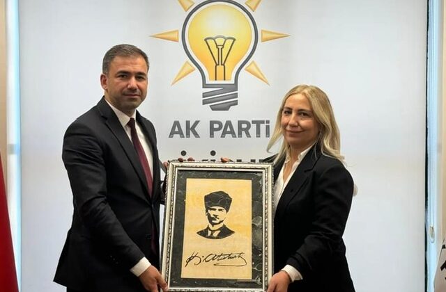 Eczacılar Odası’ndan AK Parti Onikişubat İlçe Başkanı Durdu Safa Kekeç’e Ziyaret