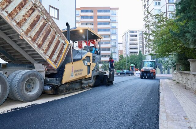 Başkan Toptaş, Tekerek Mahallesi’ndeki asfalt çalışmalarını yerinde inceledi