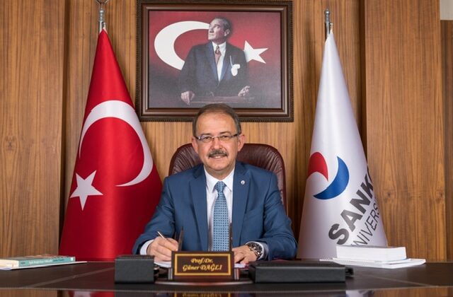 SANKO ÜNİVERSİTESİ REKTÖRÜ PROF. DR. DAĞLI: “CUMHURİYETİMİZ, ATALARIMIZDAN MİLLETİMİZE KALAN BİR MİRAS VE VAZGEÇİLMEZ BİR MİLLİ DEĞERDİR”