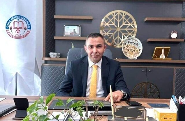 “Bir Saat Ek Ders Ücreti, Bir Tavuk Döner Etmiyor!”