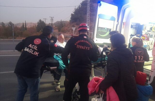 Kahramanmaraş’ta hafif ticari araç ile otomobil çarpıştı: 6 yaralı