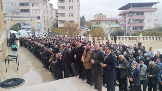 Gazeteci Bilal Evran’ın Annesi Elife Evran Son Yolculuğuna Uğurlandı