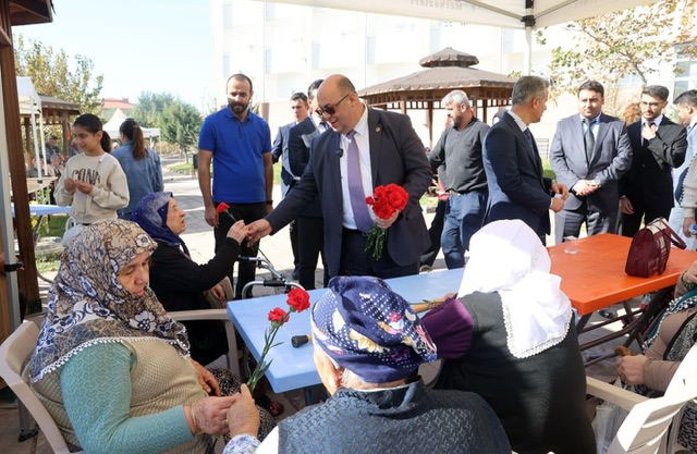 Dulkadiroğlu Belediye Başkanı Mehmet Akpınar’dan Anlamlı Ziyaret: “Yaşayan Değerler, Asırlık Çınarlar”