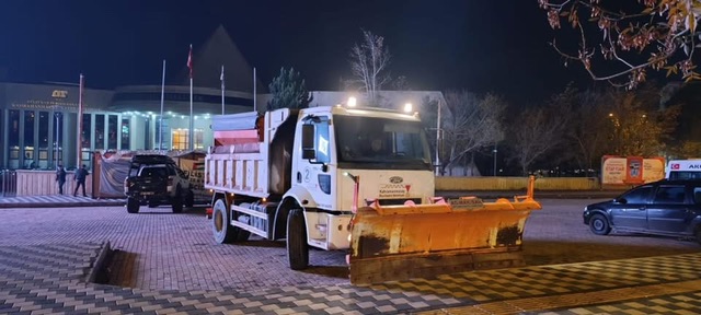 Büyükşehir Belediyesi Kar Yağışı İçin Hazırlıklarını Tamamladı
