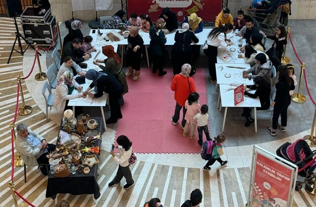 Minik Ellerin Dokuduğu Hediye Oldu