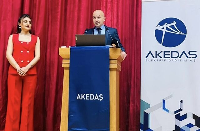 AKEDAŞ Elektrik Dağıtım A.Ş, 24 Kasım Öğretmenler Günü dolayısıyla “Geleceği Aydınlatanlar” adlı etkinlik düzenledi