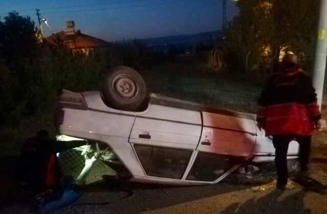Elbistan‘da otomobil ters döndü sürücüsü yaralandı