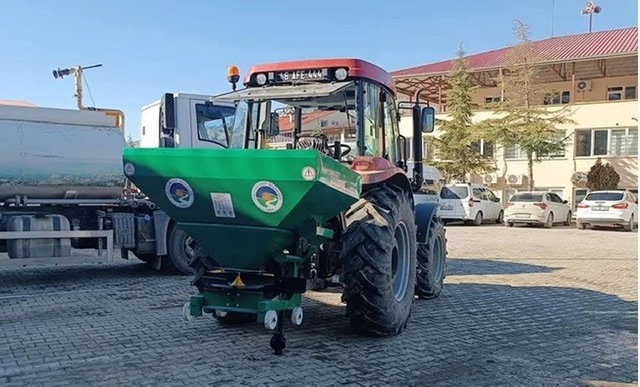 ÇAĞLANCERİT BELEDİYESİ KIŞA HAZIR: YENİ TUZLAMA MAKİNESİ HİZMETTE