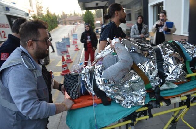 Sular Akademi Hastanesi’nde gerçekçi deprem tatbikatı!