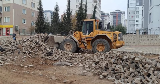 Onikişubat Belediyesi’nden Vadi Mahallesi’ne Sıcak Asfalt Çalışması