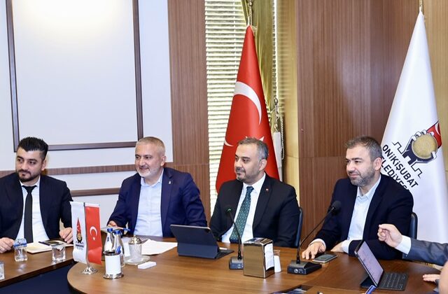 BAŞKAN TOPTAŞ: “SAMİMİYET VE GAYRETLE SORUNLARIN ÇÖZÜMÜNE ODAKLANDIK”