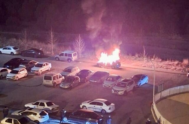 Avşar kampüsünde otomobil yangını