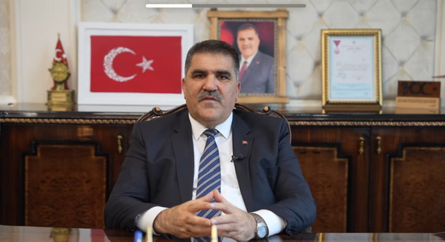 BAŞKAN MEHMET KARACA’DAN ÖĞRENCİLERE VE ÖĞRETMENLERE BAŞARI DİLEĞİ