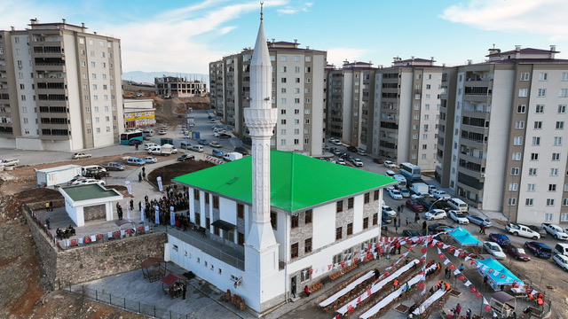 Dulkadiroğlu’nda Sema Dokumacı Camii ve Taziye Evi’nin Açılışı Gerçekleştirildi