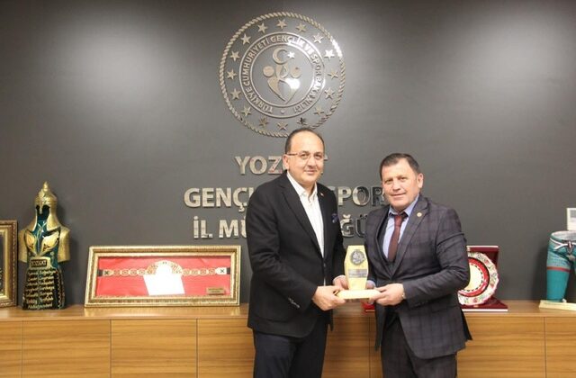SPORUN İKİ ÖNCÜ İSMİ: ALİ İHSAN KABAKCI VE ŞAHİN HOPUR