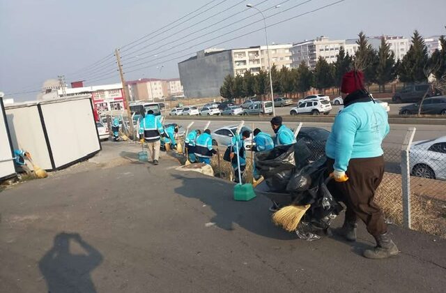 Dulkadiroğlu Belediyesi’nden Konteyner Kentlerde Titiz Temizlik Çalışması