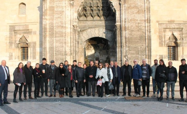 İSTANBUL İLE SİVAS KARDEŞ CEMİYET OLDU