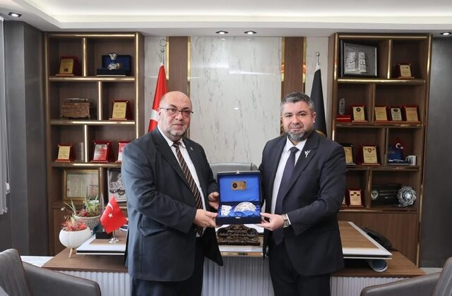 Başkan Akpınar’dan Kahramanmaraş Berberler ve Kuaförler Odası’na Ziyaret