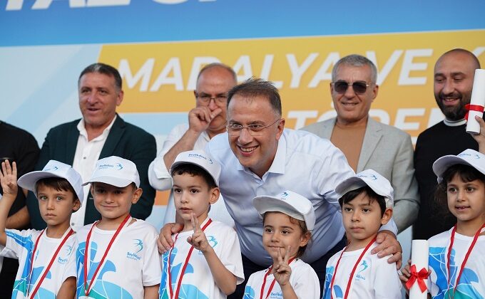 KÜLTÜR-SANAT VE SPORUN KALBİ BEYLİKDÜZÜ’NDE ATTI