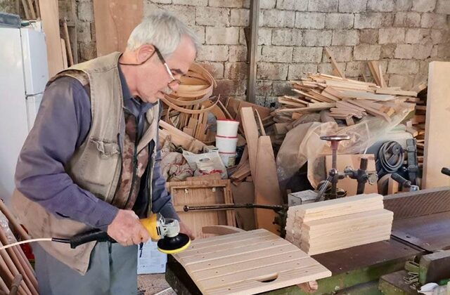 Kahramanmaraş’ta Selçuklu Dönemine Ait Sandalye Üretiyor