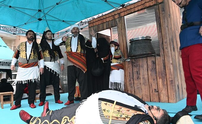 Kurtuluş Coşkusu Çeşitli Programlarla Sürüyor