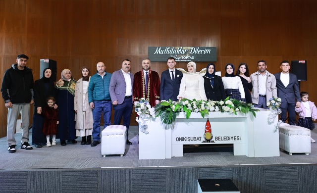 Başkan Toptaş 25 çiftin mutluluğuna ortak oldu, kendi rekorunu kırdı