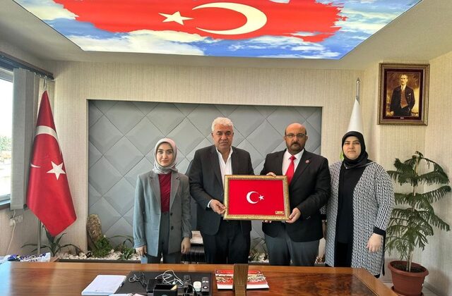 Şehit Aileleri ve Gaziler Derneği’nden Esnaf ve Sanatkârlar Odaları Birliği’ne Ziyaret