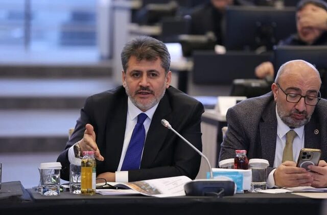 AK Parti Milletvekili Debgici, İçişleri Bakanı Yerlikaya ile Deprem Bölgesi İçin Toplantıya Katıldı