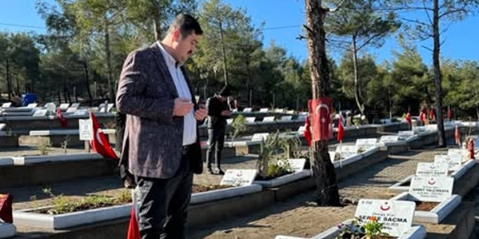 Anahtar Parti Dulkadiroğlu İlçe Başkanı Hacı Ahmet Sivri;”Ülkece en büyük yaslarımızdan birinin 2. Yıl dönümünü yaşıyoruz.