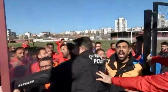 Kahramanmaraşlı Futbolcular Deplasmanda Saldırıya Uğradı