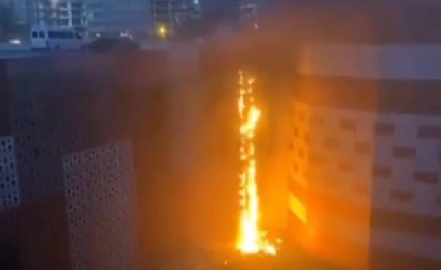 Kahramanmaraş’ta kapalı otoparkta yangın