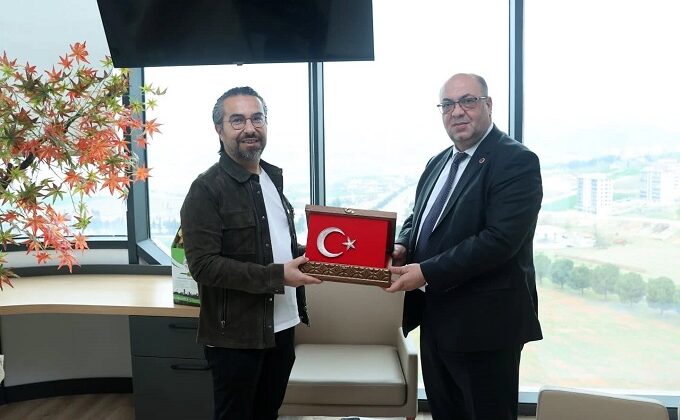 Dulkadiroğlu Belediye Başkanı Mehmet Akpınar ve Eşi Fatma Akpınar, HG Hospital Yönetimini Ziyaret Etti