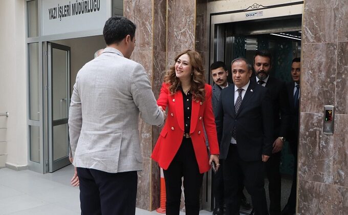 MHP Kahramanmaraş Milletvekili Doç. Dr. Zuhal Karakoç, Elbistan Kaymakamlığını Ziyaret Etti