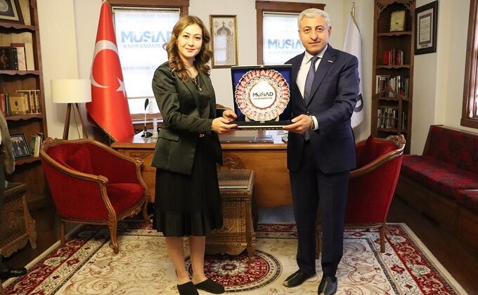 MHP Kahramanmaraş Milletvekili Doç. Dr. Zuhal Karakoç Dora ve MHP İl Başkanı Hüseyin Vahit Demiröz, MÜSİAD Kahramanmaraş Şubesi’ni Ziyaret Ettiler: “Kahramanmaraş İmzalı Bir Sanayi ve Ticaret Şehri”