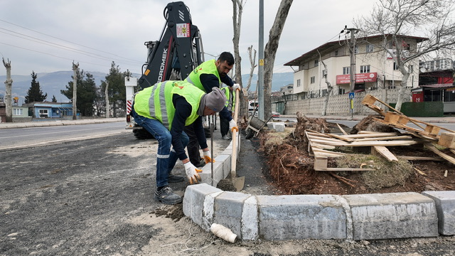 Büyükşehir, Sütçü İmam Kavşağı’nda Yenilemelerini Sürdürüyor